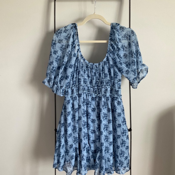 Dress - Picture 2 of 2